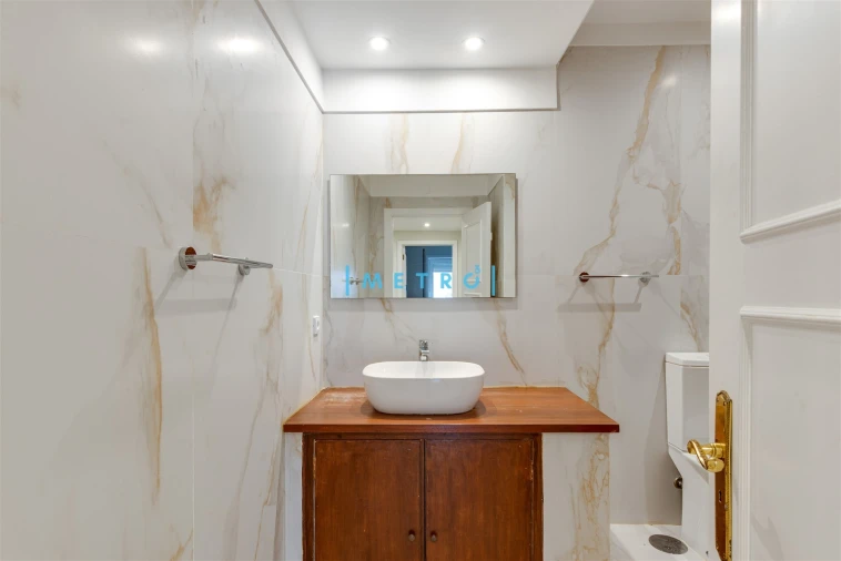 Apartamento T4 para Venda em Aldoar, Foz do Douro e Nevogilde Foto 17