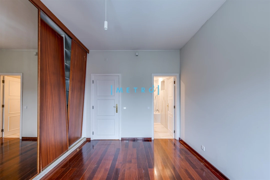 Apartamento T4 para Venda em Aldoar, Foz do Douro e Nevogilde Foto 26