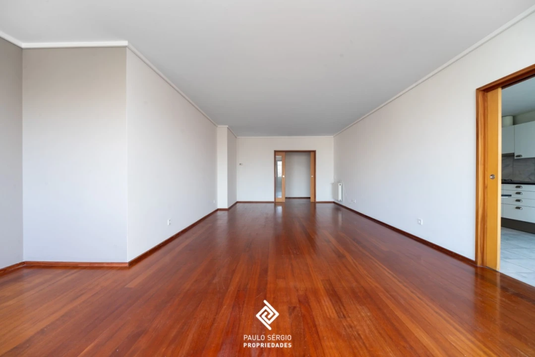 Apartamento T4 para Venda em Aldoar, Foz do Douro e Nevogilde Foto 2
