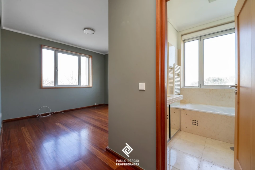 Apartamento T4 para Venda em Aldoar, Foz do Douro e Nevogilde Foto 8