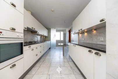 Apartamento T4 para Venda em Aldoar, Foz do Douro e Nevogilde