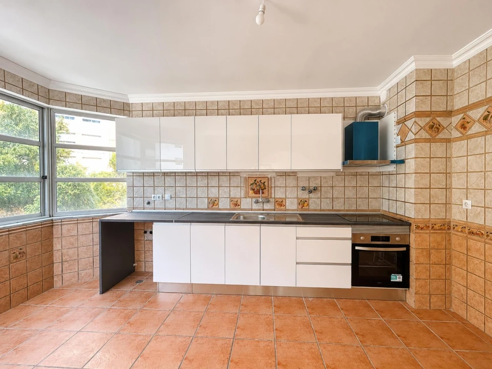 Apartamento T3 para Venda em Algueirão-Mem Martins Foto 3