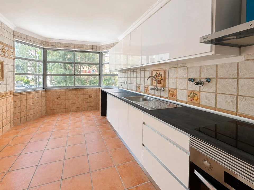 Apartamento T3 para Venda em Algueirão-Mem Martins Foto 4