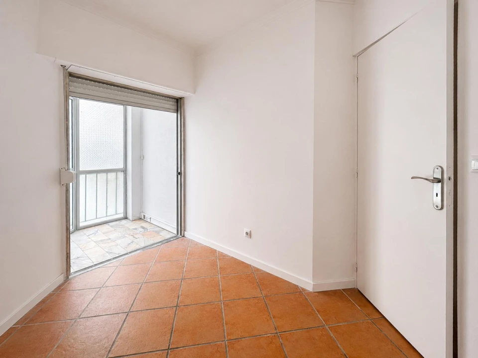 Apartamento T3 para Venda em Algueirão-Mem Martins Foto 11
