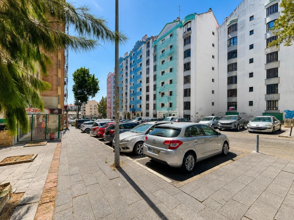 Apartamento T3 para Venda em Algueirão-Mem Martins Foto 18