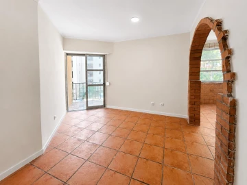 Apartamento T3 para Venda em Algueirão-Mem Martins