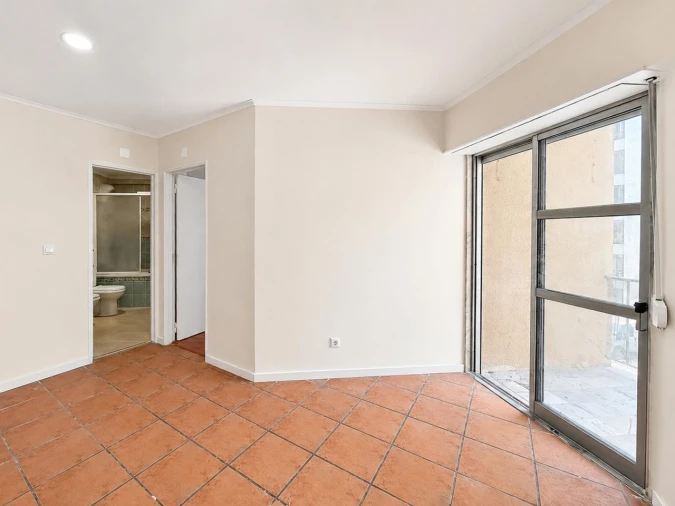 Apartamento T3 para Venda em Algueirão-Mem Martins Foto 7