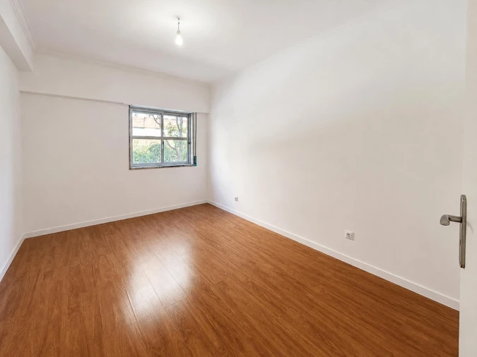 Apartamento T3 para Venda em Algueirão-Mem Martins Foto 8
