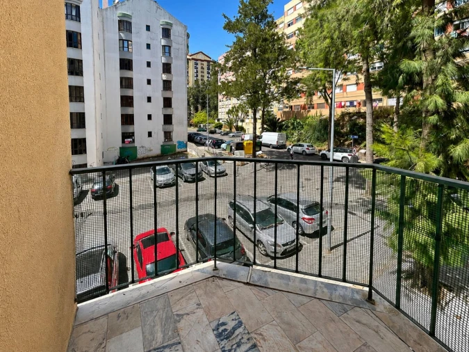 Apartamento T3 para Venda em Algueirão-Mem Martins Foto 15