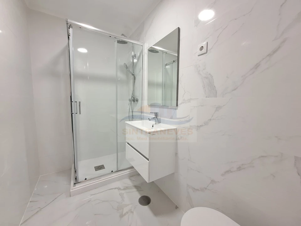Apartamento T2 para Venda em Águas Livres Foto 9