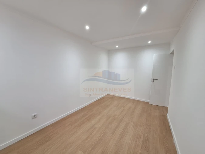 Apartamento T2 para Venda em Águas Livres Foto 8