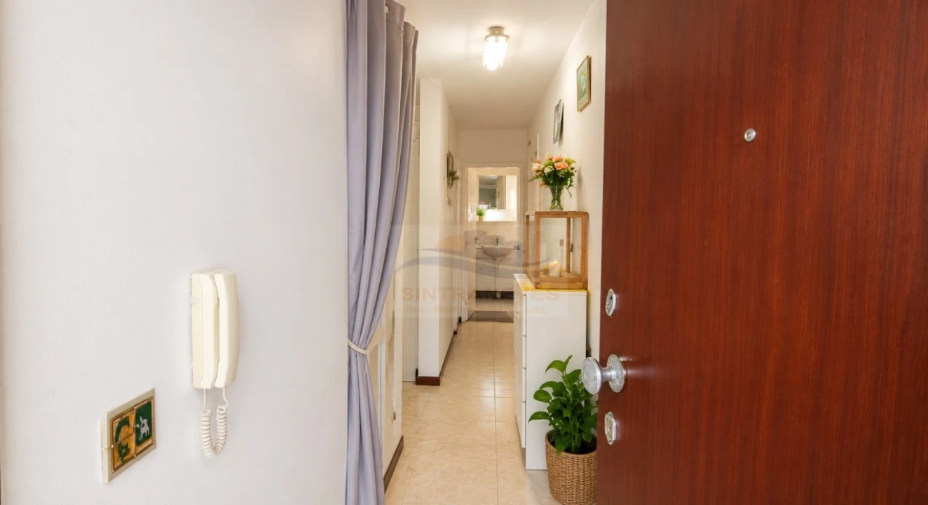 Apartamento T2 para Venda em Loures Foto 2