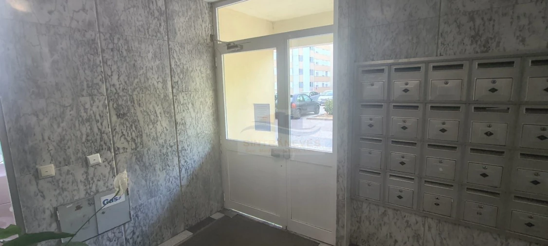 Apartamento T2 para Venda em Loures Foto 14