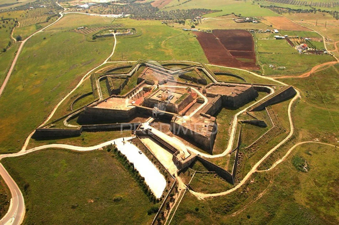 Moradia T2 para Venda em Santa Eulalia Foto 1