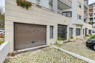 Negócio para Venda em Algés, Linda-A-Velha e Cruz Quebrada-Dafundo