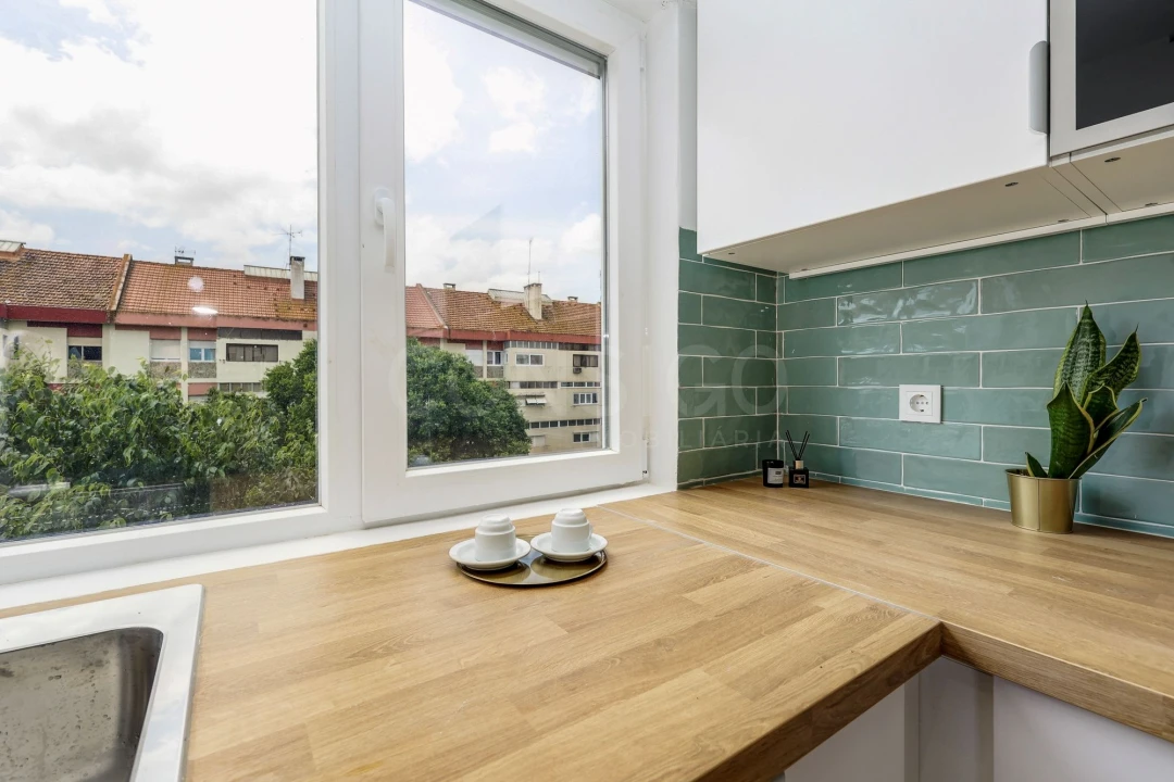 Apartamento T1 para Venda em Venteira Foto 5