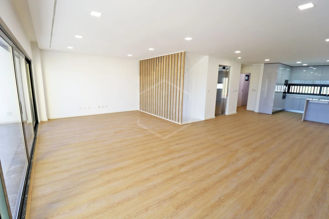 Moradia T5 para Venda em Loures Foto 15