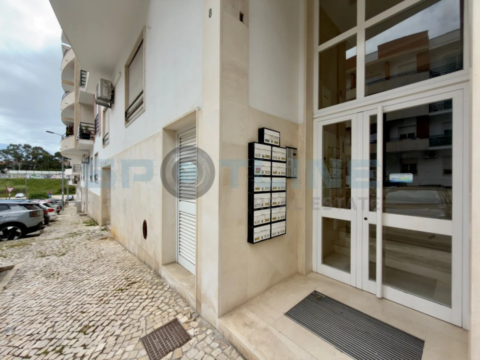 Apartamento T2 para Venda em Laranjeiro e Feijó Foto 2