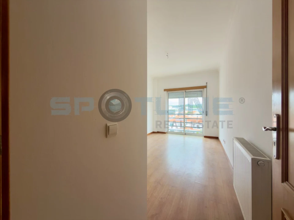 Apartamento T2 para Venda em Laranjeiro e Feijó Foto 24