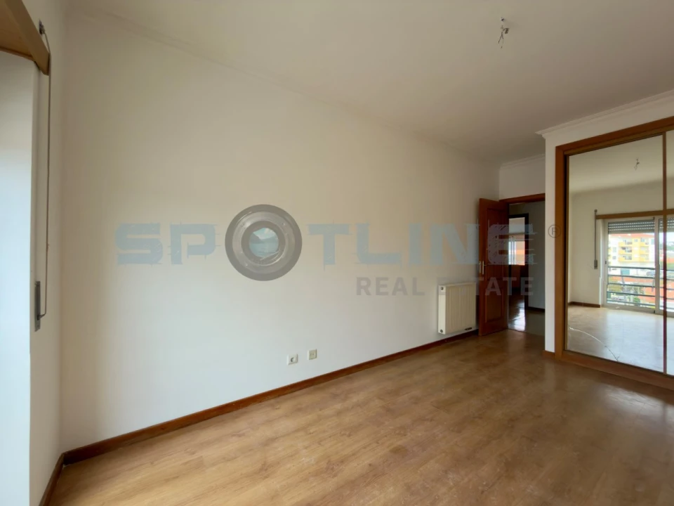 Apartamento T2 para Venda em Laranjeiro e Feijó Foto 27