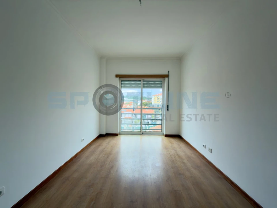 Apartamento T2 para Venda em Laranjeiro e Feijó Foto 28