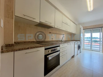 Apartamento T2 para Venda em Laranjeiro e Feijó