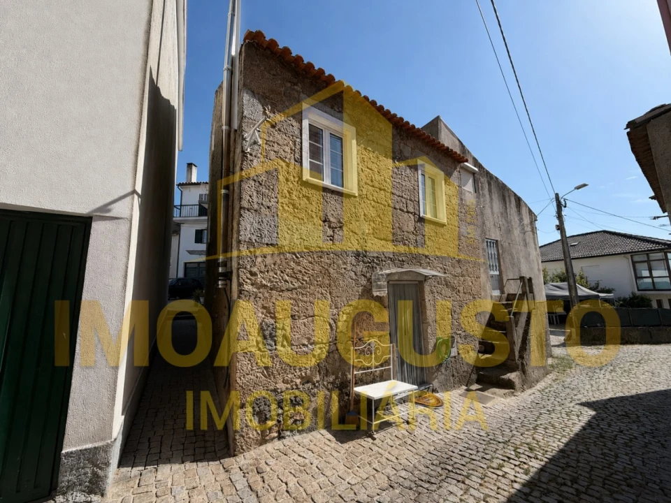 Moradia T3 para Venda em Paços da Serra Foto 1