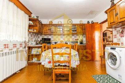 Moradia T3 para Venda em Lajeosa do Mondego