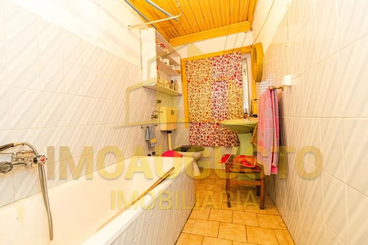Moradia T4 para Venda em Prados Foto 13