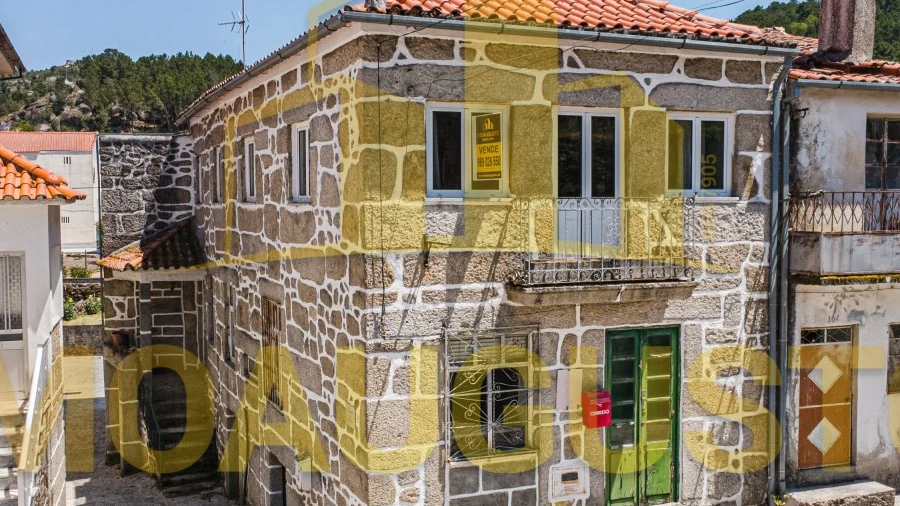 Moradia T4 para Venda em Prados