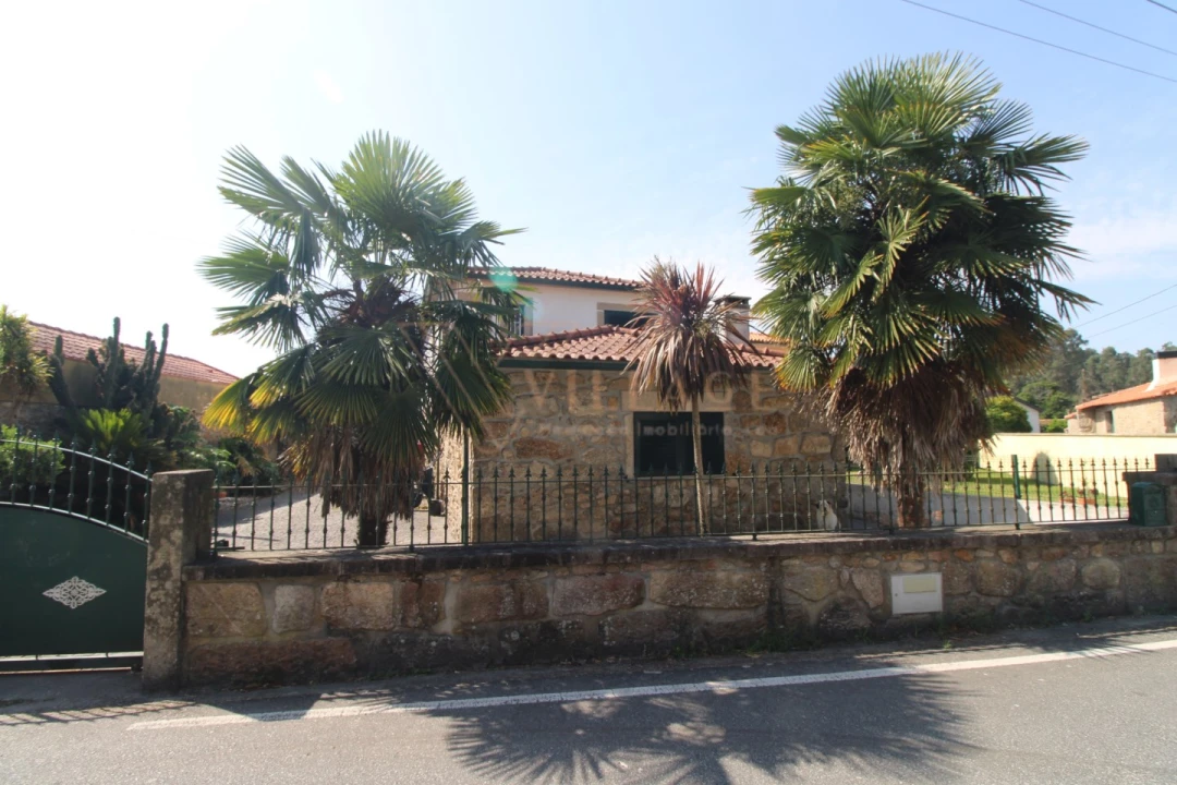 Moradia T3 para Venda em Campos e Vila Meã Foto 1