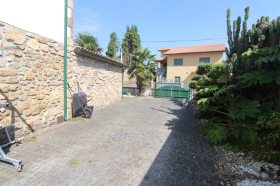 Moradia T3 para Venda em Campos e Vila Meã