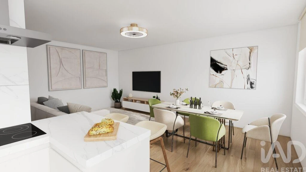 Apartamento T2 para Venda em Corroios Foto 1