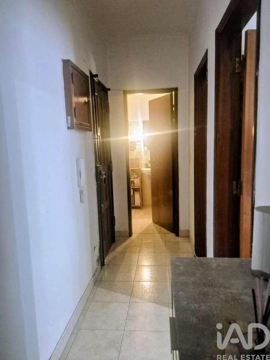 Apartamento T1 para Venda em Póvoa de Santa Iria e Forte da Casa Foto 3