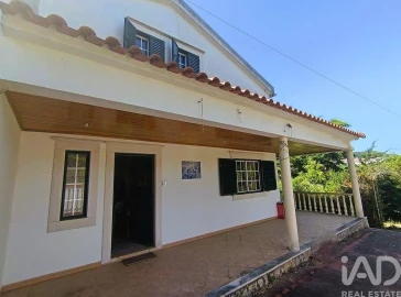 Moradia T2 para Venda em Alenquer (Santo Estêvão e Triana)
