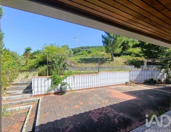Moradia T2 para Venda em Alenquer (Santo Estêvão e Triana)