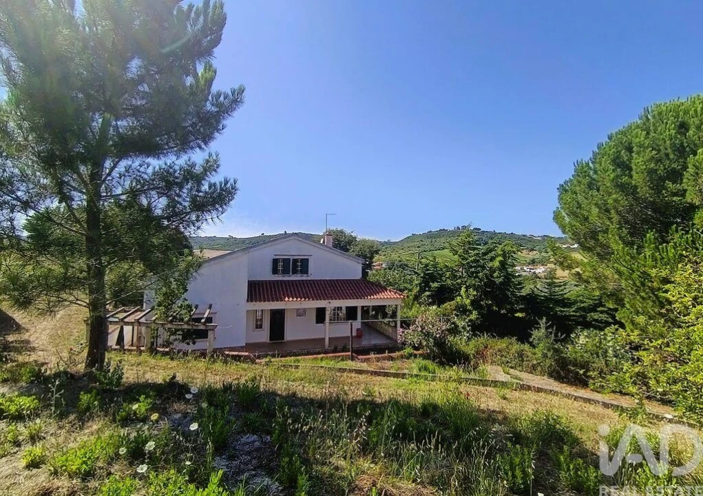 Moradia T2 para Venda em Alenquer (Santo Estêvão e Triana) Foto 1
