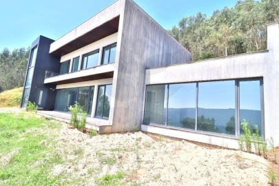 Moradia T3 para Venda em Ribeira do Neiva
