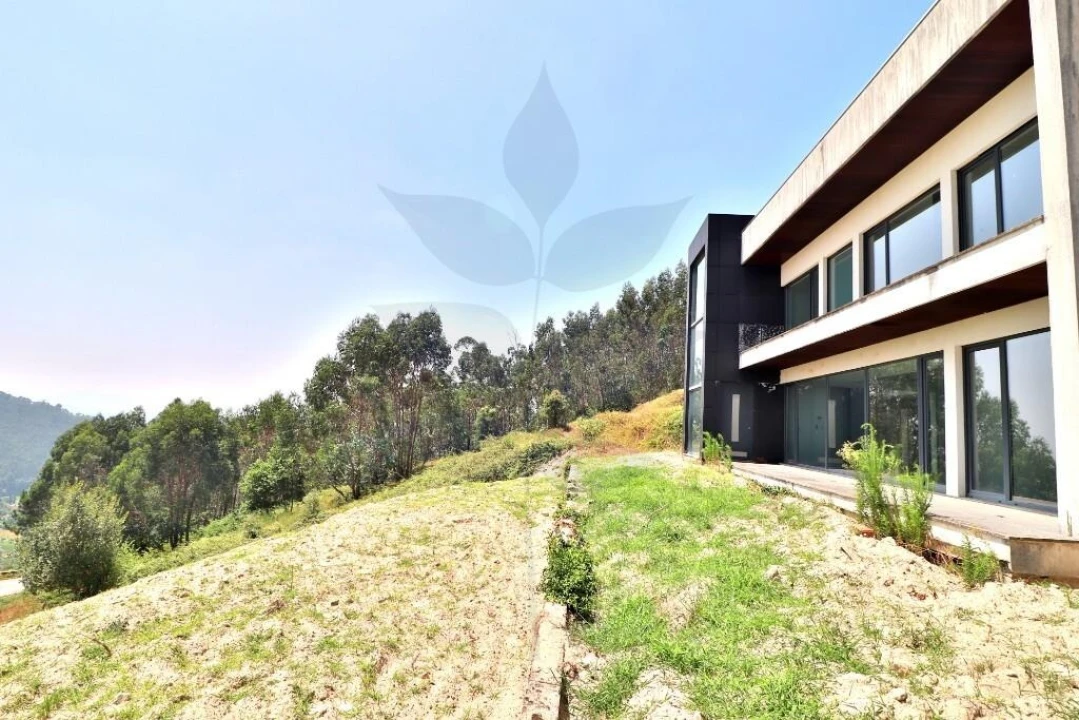 Moradia T3 para Venda em Ribeira do Neiva Foto 1