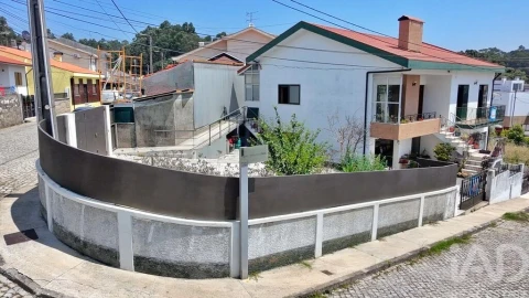 Moradia T3 para Venda em Milheiros