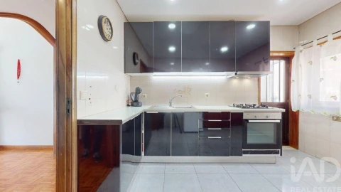 Moradia T3 para Venda em Milheiros