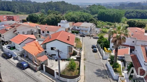 Moradia T3 para Venda em Milheiros