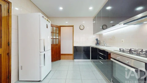 Moradia T3 para Venda em Milheiros
