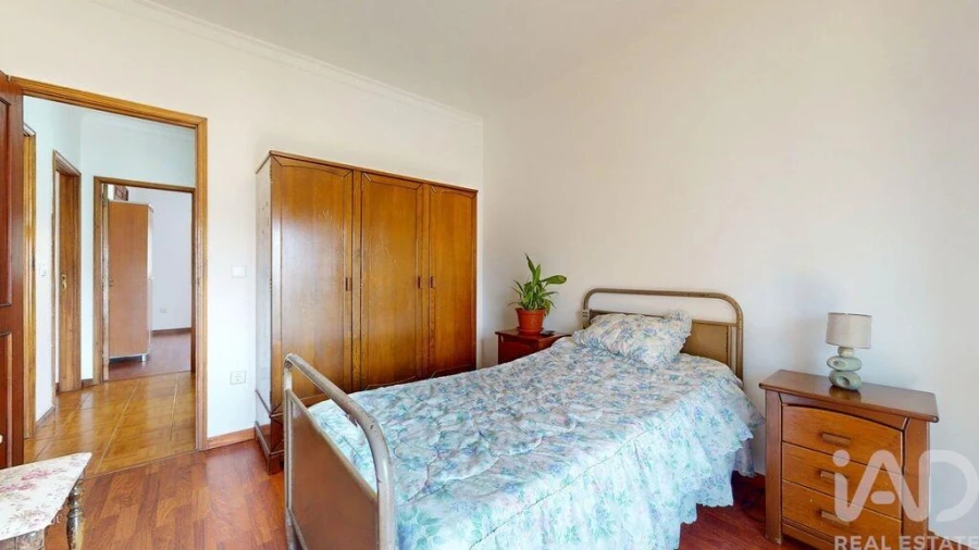 Moradia T3 para Venda em Milheiros Foto 14
