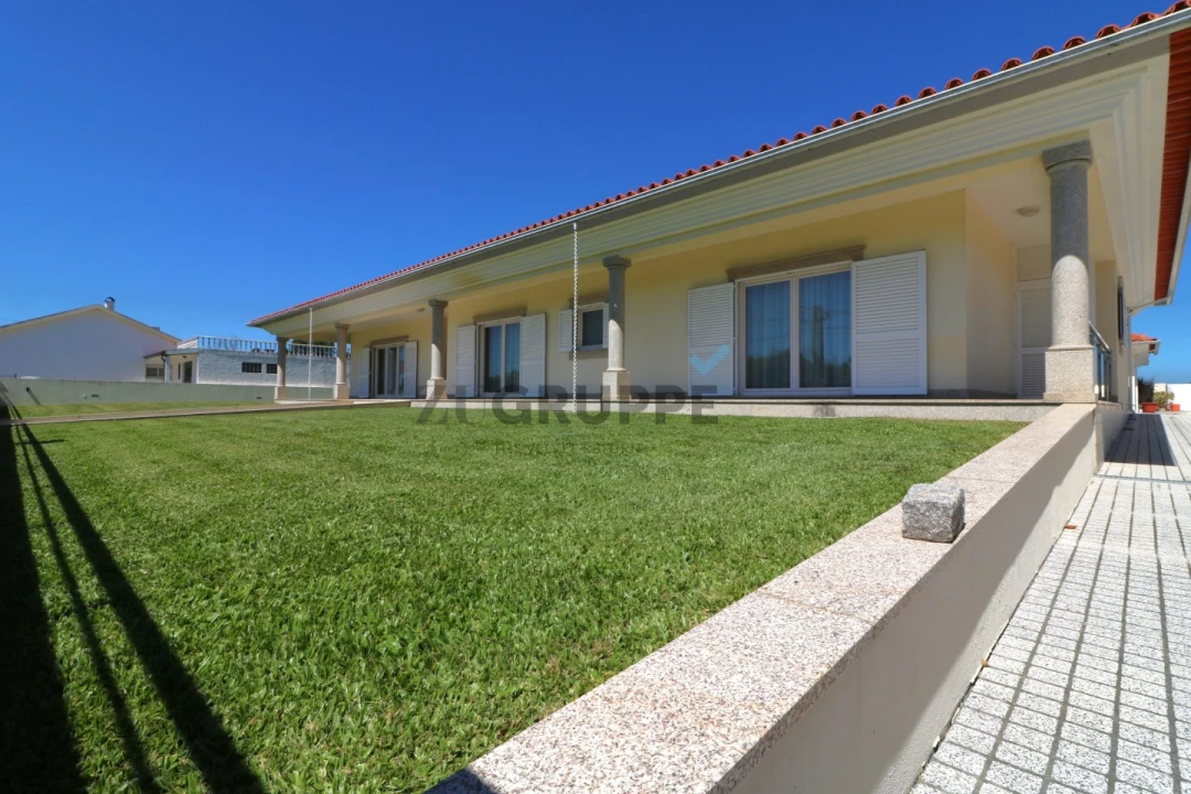 Moradia T4 para Venda em Oliveirinha Foto 57