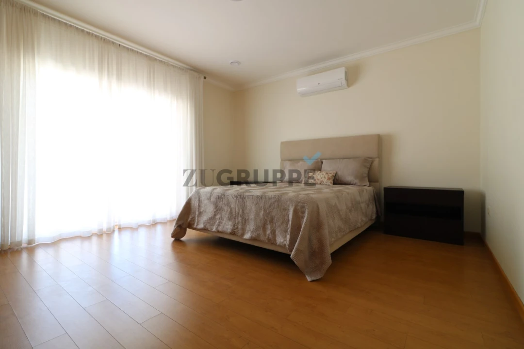 Moradia T4 para Venda em Oliveirinha Foto 34