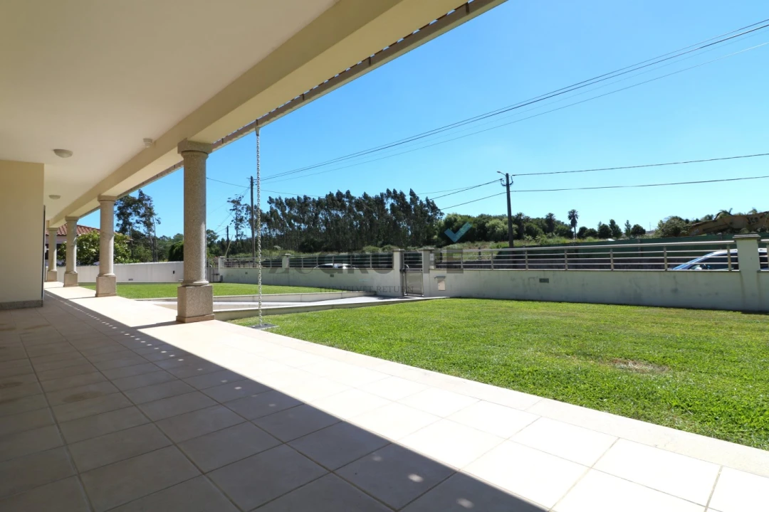 Moradia T4 para Venda em Oliveirinha Foto 56