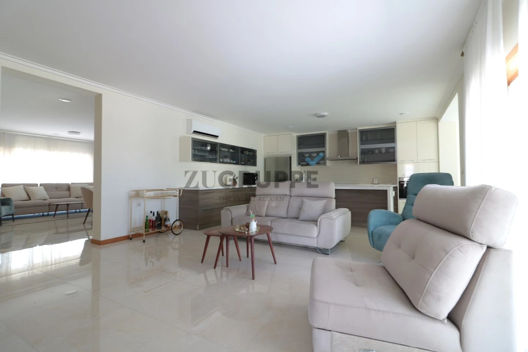 Moradia T4 para Venda em Oliveirinha Foto 9