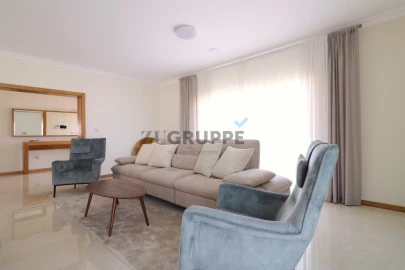 Moradia T4 para Venda em Oliveirinha
