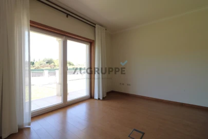 Moradia T4 para Venda em Oliveirinha